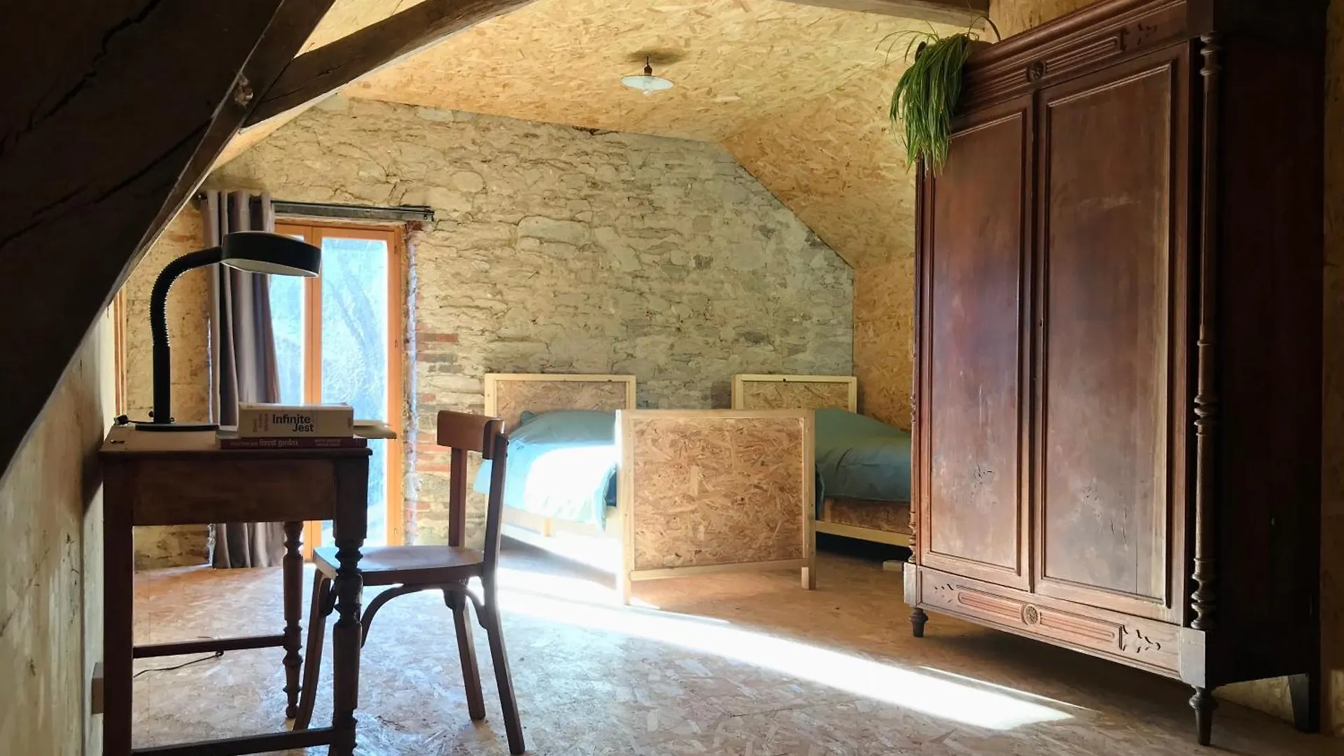 Gite Au Bray Bellenaves 0*,  France